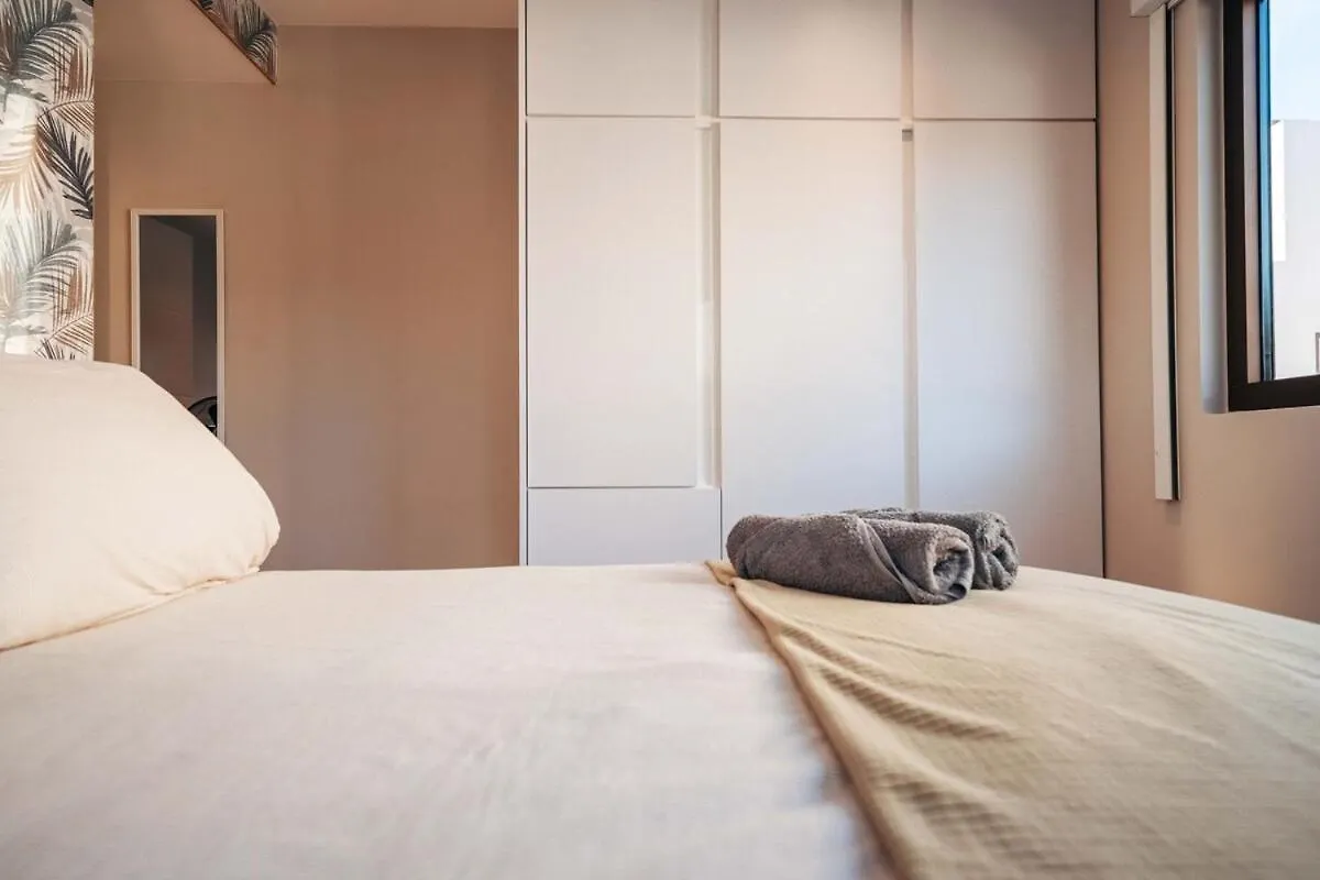 アパート 2Br Lxry Jansofat Tropic Oasis Apt & Pool ウィレムスタッド