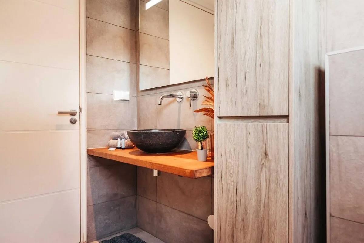 アパート 2Br Lxry Jansofat Tropic Oasis Apt & Pool ウィレムスタッド