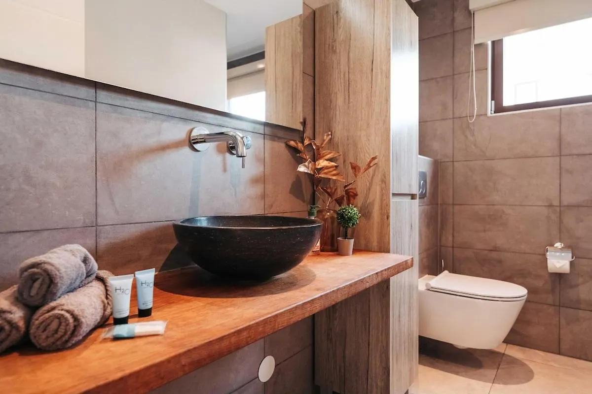 2Br Lxry Jansofat Tropic Oasis Apt & Pool Виллемстад 0*,